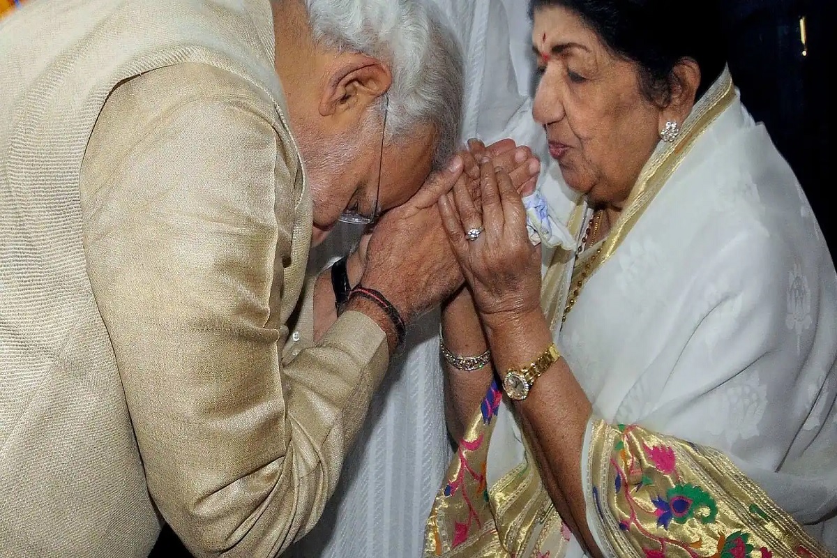 PM Modi: लता मंगेशकर को याद कर भावुक हुए PM मोदी, कहा- दशकों के बाद ये पहला राखी का त्योहार…