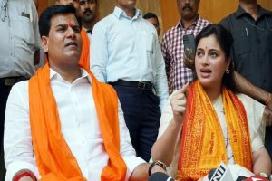 Hanuman Chalisa Row: हनुमान चालीसा विवाद मामले में नवनीत राणा और पति रवि राणा को राहत, सेशन्स कोर्ट से मिली जमानत