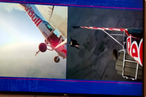 Viral Video: हवा में प्लेन एक्चेंज करने के चक्कर में जान जाते बची, दोनों पायलट भाई सुरक्षित, देखें वीडियो