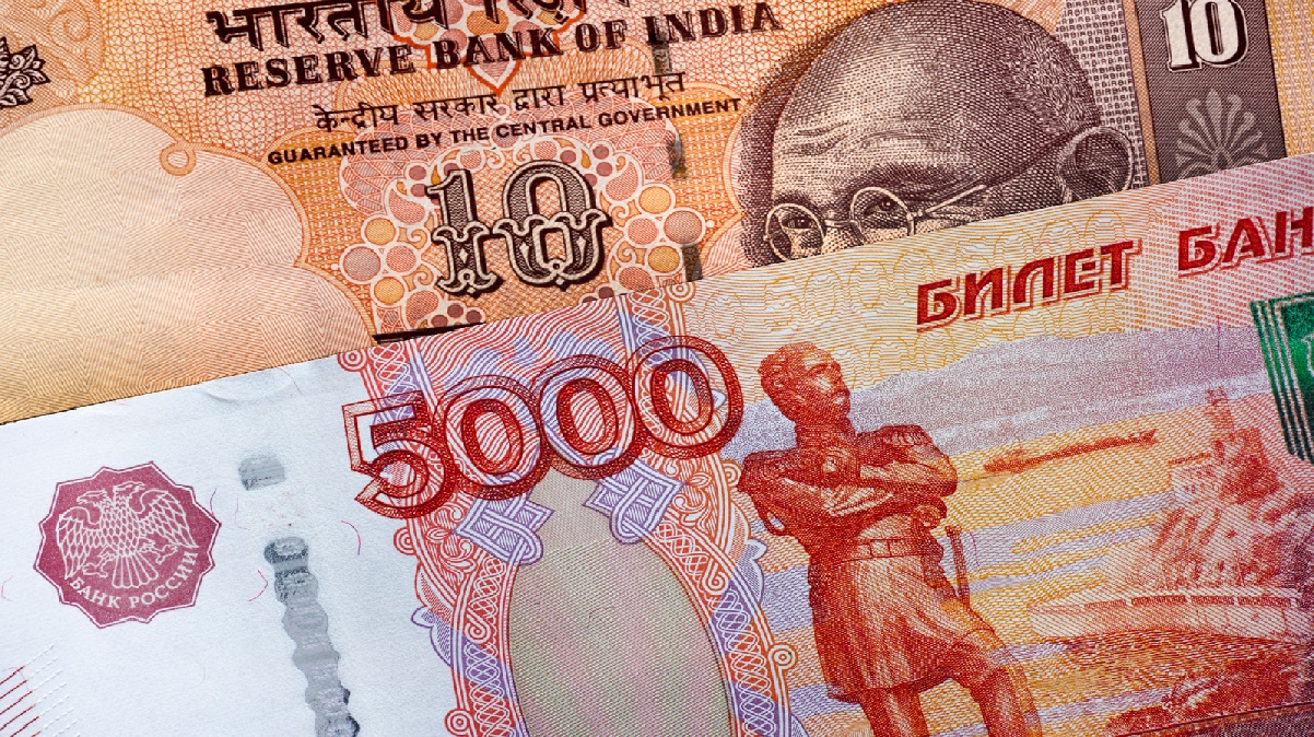 Big News: अमेरिकी डॉलर के मुकाबले मजबूत हो रहा रूस का रूबल, भारत के रुपए का भी बढ़ सकता है दबदबा