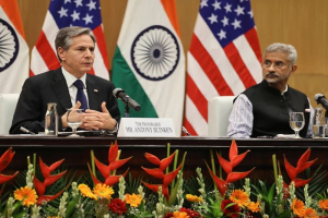 S Jaishankar: रूस से दोस्ती की वजह से क्या भारत पर प्रतिबंध लगाएगा अमेरिका?, विदेश मंत्री के जवाब ने अमेरिका की हेकड़ी निकाल दी