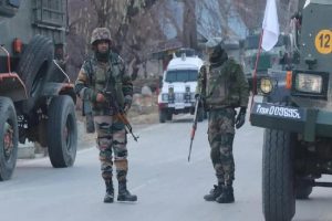 Kashmiri Pandit: ‘द कश्मीर फाइल्स’ पर छिड़ी बहस के बीच आतंकियों ने बनाया कश्मीरी पंडित को अपनी गोलियों का शिकार, घाटी में बढ़ाई गई सुरक्षा-व्यवस्था