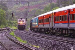 Indian Railway: ट्रेन का सफर करने से पहले जान लें ये नियम, वरना उठाना पड़ सकता है नुकसान