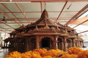 Ram Mandir Pink Stone Shortage: अयोध्या में राम मंदिर निर्माण पर नई मुसीबत, जयपुरिया लाल पत्थर की हुई किल्लत