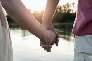 Relationship Tips: पछताना पड़ेगा अगर रिलेशनशिप में आते ही अपनी गर्लफ्रेंड से कही ये बातें, टूट सकता है रिश्ता
