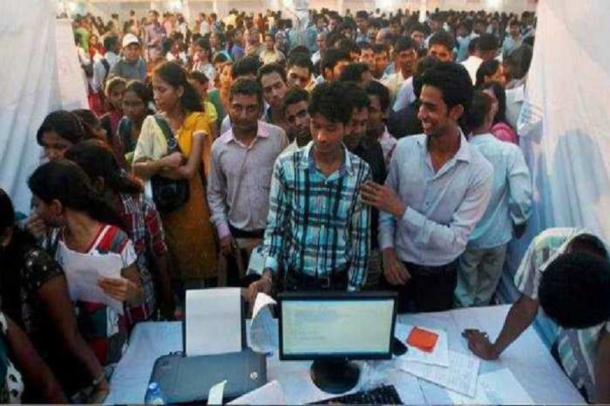 Uttar Pradesh: 5 वर्ष में 4 लाख युवाओं को रोजगार देगी योगी सरकार, सूचना प्रौद्योगिकी एवं इलेक्ट्रॉनिक उद्योग नीति के तहत सरकार ने तय किया है लक्ष्य