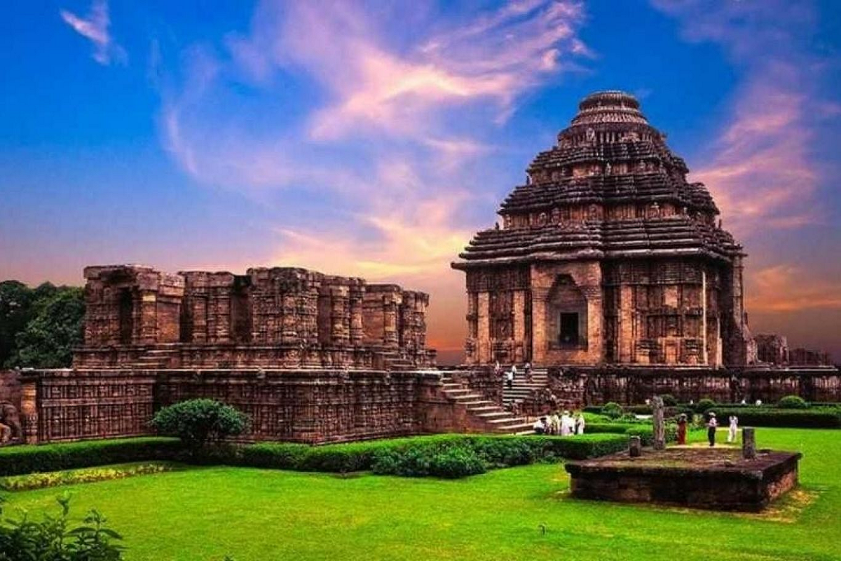 Astro Tips: जानिए, आखिर मंदिर जाना क्यों है जरूरी?, प्राचीन मंदिरों का क्या है महत्व?