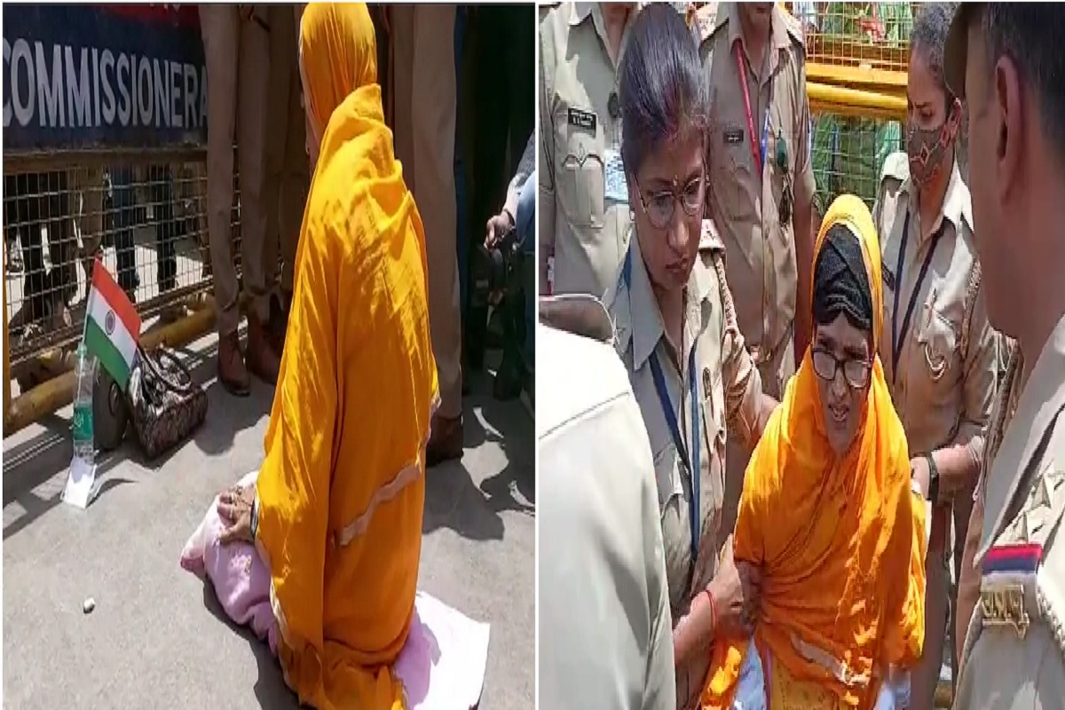 Video: काशी विश्वनाथ मंदिर के गेट पर अचानक मुस्लिम महिला पढ़ने लगी नमाज, मचा हड़कंप