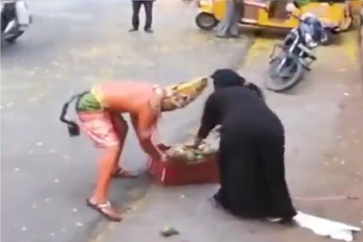 Viral Video: जब मुस्लिम महिला की मदद के लिए प्रकट हुए बजरंगबली!, आपका दिल खुश कर देगा ये वीडियो, यहां देखें