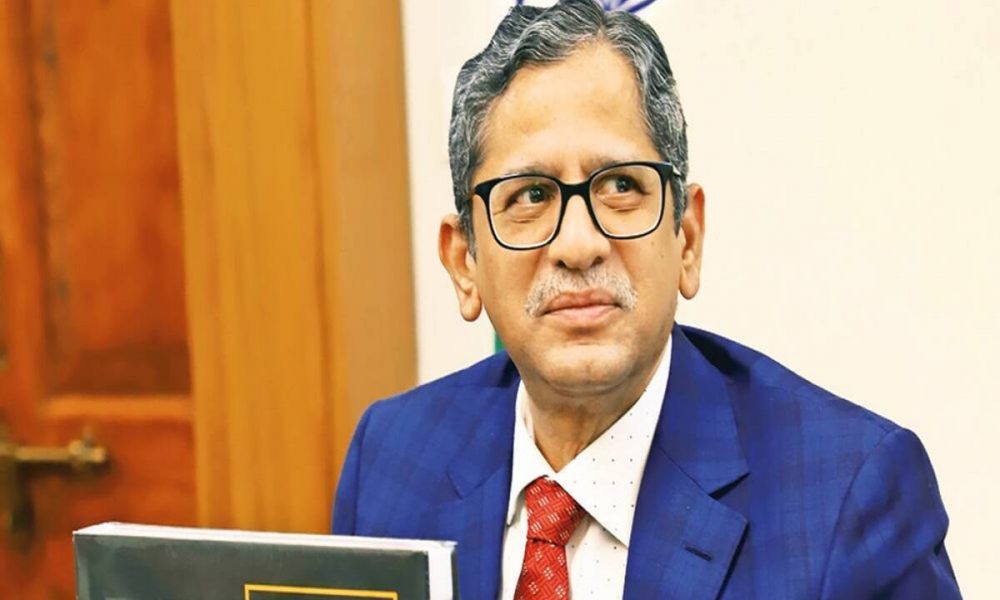 UP: यूपी में ‘बुलडोजर कार्रवाई’ पर पूर्व जजों, अधिवक्ताओं ने CJI को लिखा पत्र