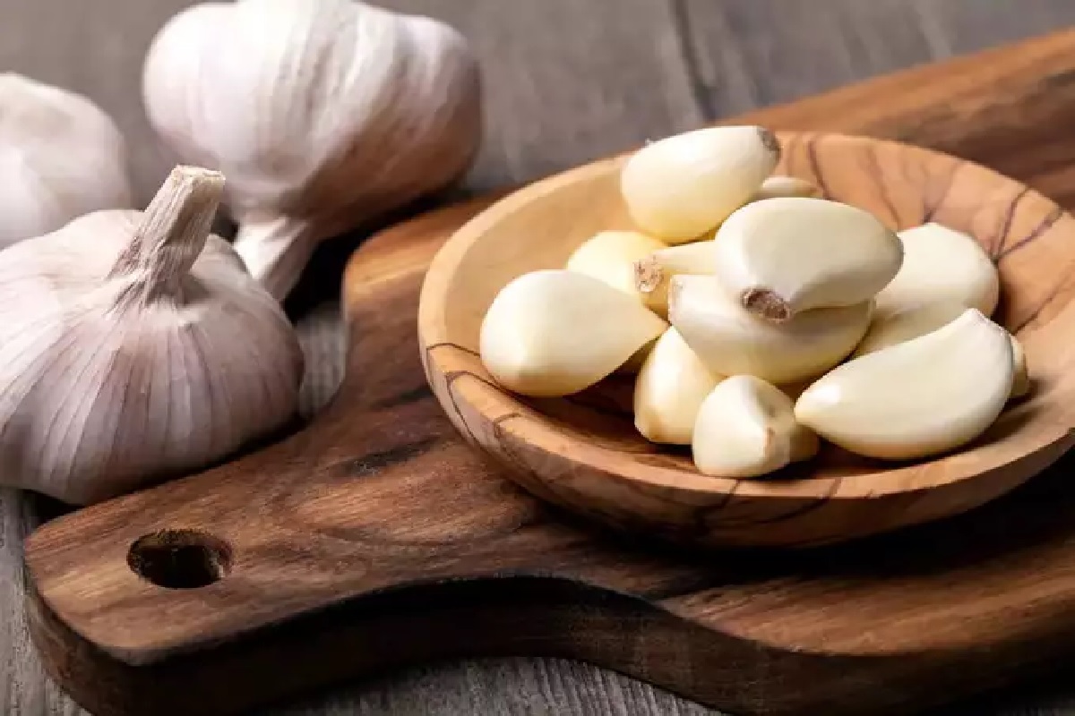 Garlic benefits: इस तरह से करें लहसुन का सेवन, जड़ से खत्म होंगी ये 5 गंभीर बीमारियां