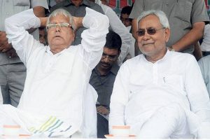 Bihar: CM नीतीश का लालू-राबड़ी पर साधा निशाना, 2005 की कानून व्यवस्था कर याद लिया लपेटे में