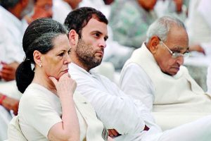 National Herald Case: ED के सवालों पर कांग्रेस के इस दिवंगत नेता पर ठीकरा फोड़ रहे सोनिया और राहुल, जानिए क्यों?