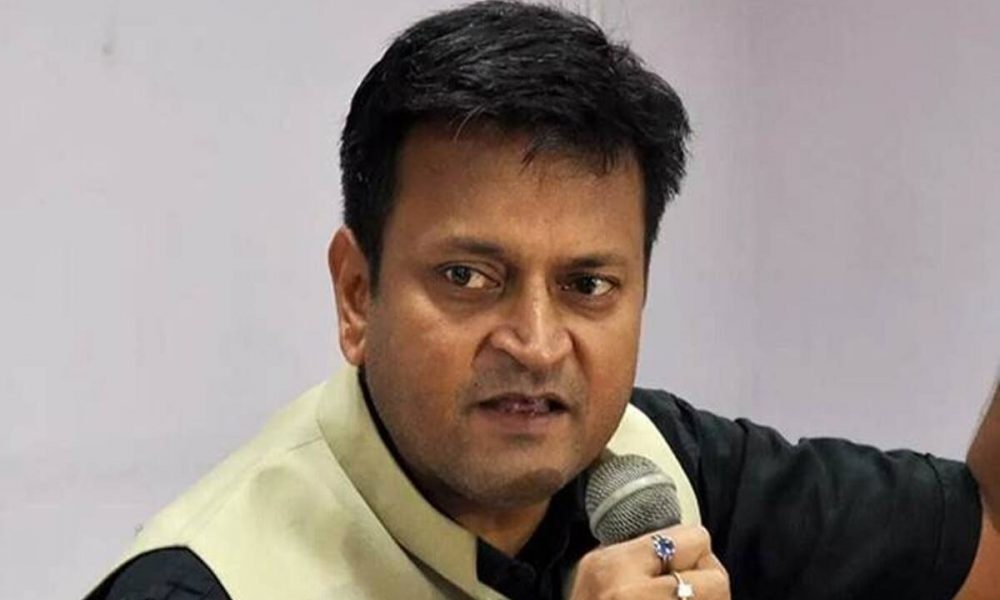 Ajay Alok: जानें, क्यों JDU ने अजय आलोक को दिखाया पार्टी से बाहर का रास्ता, ऐसी है वजह