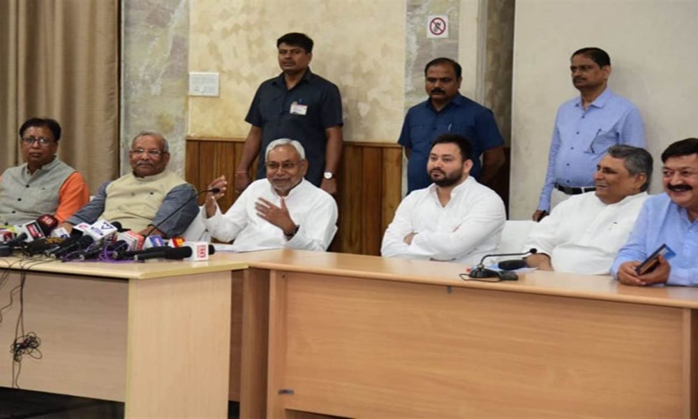 Caste Based Census: संविधान के उलट जाकर बिहार में जातिगत जनगणना कराने का CM नीतीश कुमार का एलान, यूजर्स बोले…