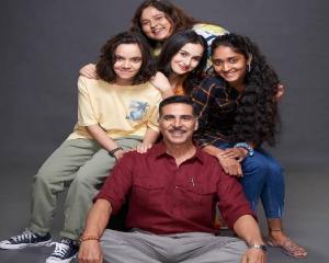 Raksha Bandhan: जानिये कौन हैं, फिल्म रक्षाबंधन में काम कर रहीं अक्षय कुमार की चार बहन