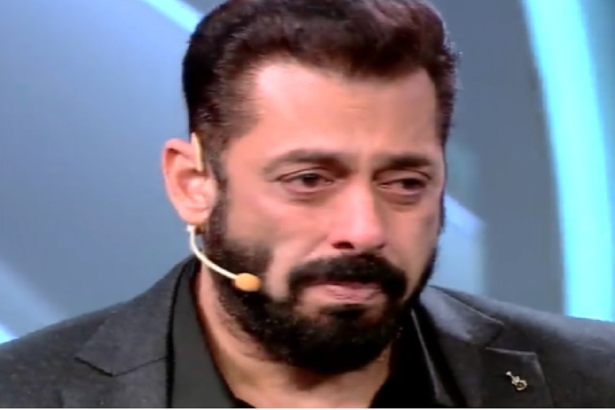 Salman Khan Emotional: स्ट्रगल के दिनों को याद कर रो पड़े सलमान कहा “उस वक्त मेरे पास पैसे नहीं थे, इस देवता समान आदमी ने…”