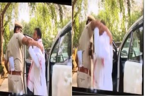 Video: राहुल के समर्थन में प्रदर्शन कर रहे कांग्रेस नेता को पुलिस ने दबोचा, तो चकमा देकर भाग निकले श्रीनिवास