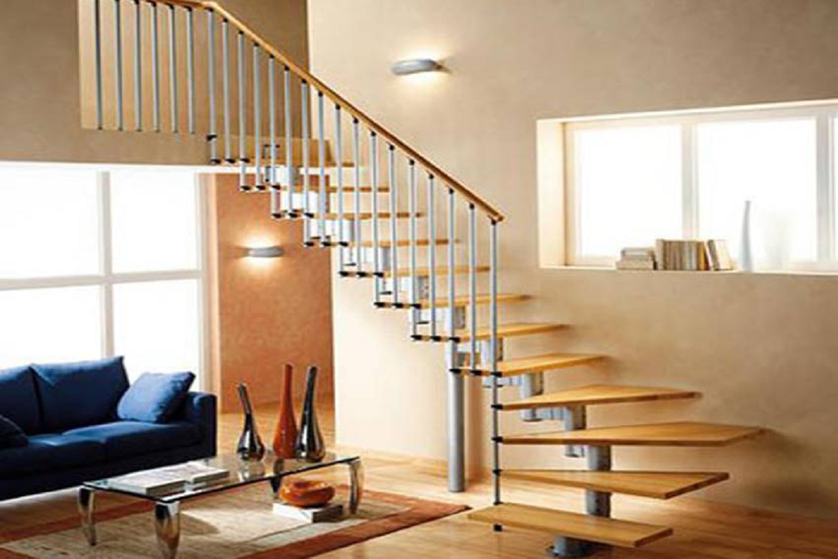 Vastu Tips: कहीं आप भी तो नहीं रख रहे सीढ़ियों के नीचे ये सामान, तो हो जाएं सावधान सफलता में बाधक न बन जाएं आपके घर के स्टेयर्स