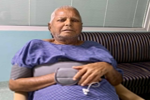 Lalu Prasad Yadav Health Update: अस्पताल में भर्ती लालू यादव की कैसी है तबियत?, बेटी मीसा भारती ने फोटो शेयर कर दी ये बड़ी जानकारी