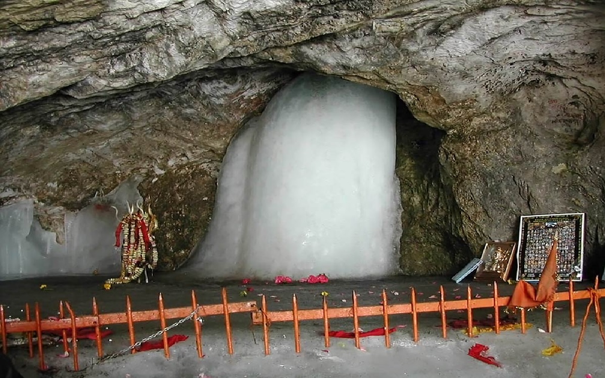 Amarnath Holy Cave: इतिहास में बताया जाता है कि मुस्लिम गड़रिए ने की थी अमरनाथ गुफा की खोज, लेकिन ये नहीं है हकीकत!