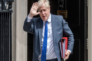 Boris Johnson Resigns: ब्रिटिश PM बोरिस जॉनसन का उद्धव ठाकरे की तरह हुआ हाल, मंत्रियों की बगावत के बाद दिया इस्तीफ़ा