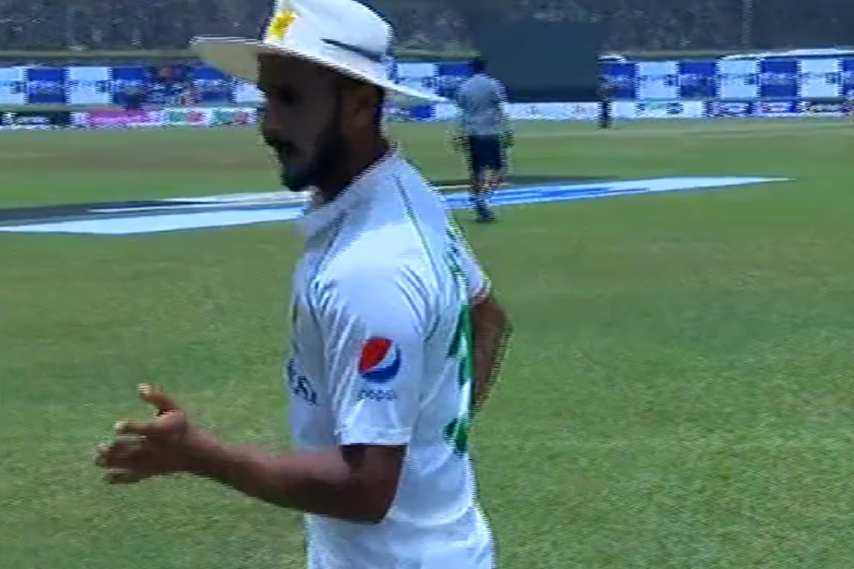 PAK vs SL: पाकिस्तानी गेंदबाज हसन अली ने बाउंड्री पर कुछ यूं किया डांस, अब वीडियो हो रहा वायरल