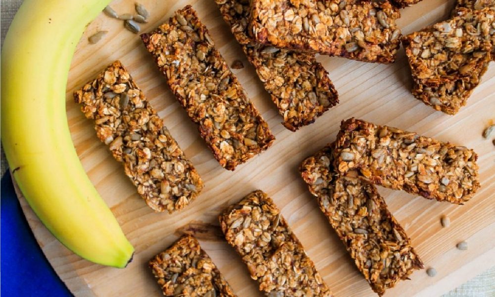 Banana Oats Bar Recipe: केले और ओट्स से बनाएं टेस्टी एनर्जी बार, बच्चे ही नहीं बड़ों को भी आएगा पसंद