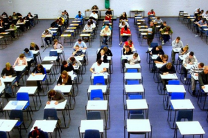 CUET: सीयूईटी की परीक्षा में होने वाली गड़बड़ियों से छात्र परेशान, UGC चेयरमैन ने आश्वासन देते हुए कही ये बात…