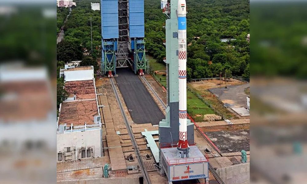 ISRO: इतिहास रचने से चूक गया इसरो, नए रॉकेट की लॉन्चिंग हो गई थी सफल, मगर…