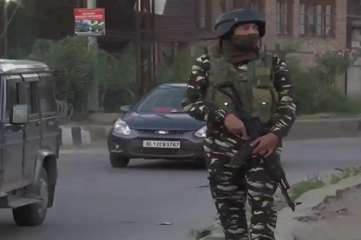 Jammu Kashmir Terror Attack: आतंकियों की नापाक करतूत, सुरक्षाबलों को बनाया निशाना, एक जवान जख्मी, सर्च ऑपरेशन जारी