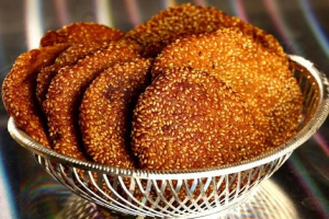 Anarsa Recipe: काफी दिलचस्प है उत्तर भारत की ये स्वादिष्ट मिठाई, जानिए क्या है इसकी रेसिपी?