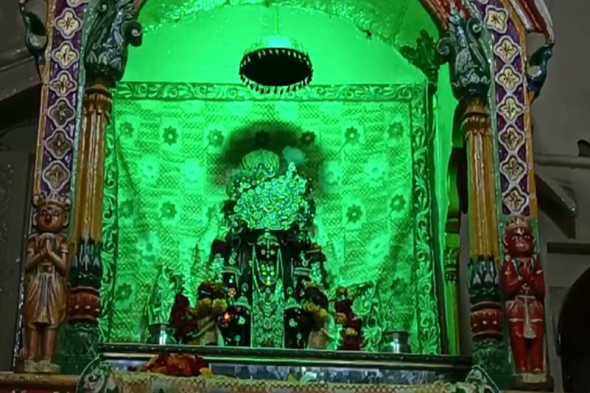 Janmashtami 2022: मथुरा के इस मंदिर में एक दिन पहले मनाई जाती है जन्माष्टमी, जानिए क्या है पौराणिक मान्यता?