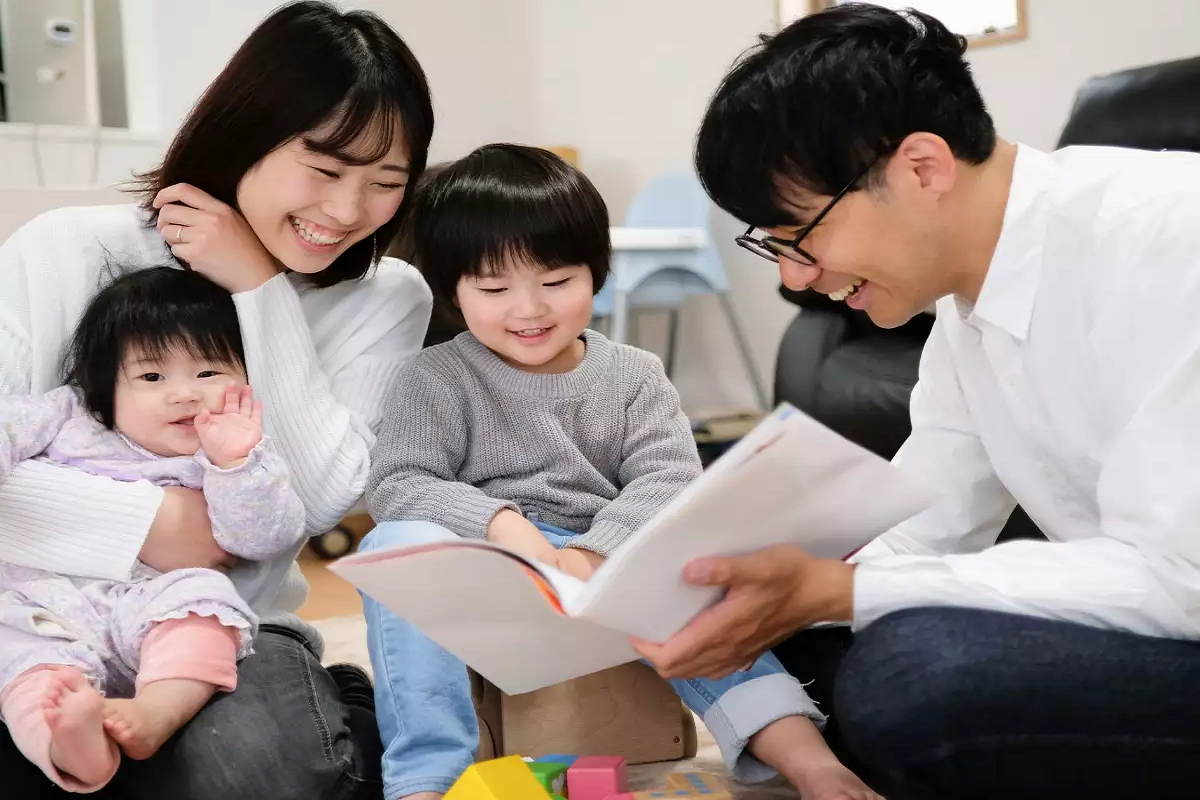 Parenting Tips: अगर चाहते हैं बच्चों की परवरिश में न रह जाए कोई कमी, तो बड़े काम आ सकते हैं जापान के ये पैरेंटिंग टिप्स
