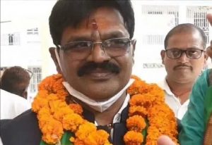 Bihar: जिस पर है किडनैपिंग का केस बिहार में वही बना कानून मंत्री, जिस दिन करना था सरेंडर उसी दिन ली मंत्री पद की शपथ