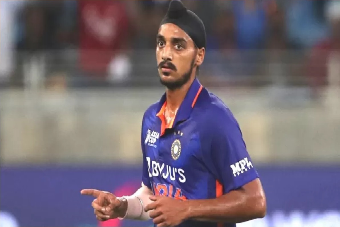 Arshdeep Singh: मैच जीतने के बाद पाकिस्तानियों ने चली घटिया चाल!, सोशल मीडिया पर अर्शदीप सिंह को बताया खलिस्तानी, सपोर्ट में उतरे यूजर्स