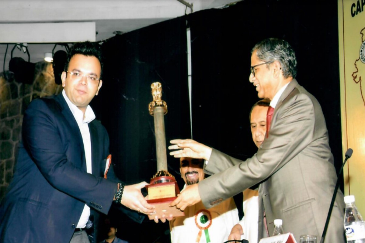 पूर्व न्यायाधीश जस्टिस एनवी रमना ने दिवंगत अरूण जेटली के पुत्र रोहन जेटली को इस खास पुरस्कार से किया सम्मानित  