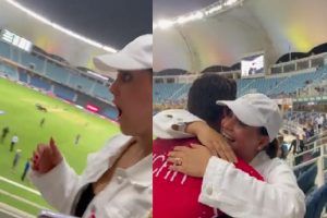 Asia Cup 2022 Kinchit Shah Proposes Girlfriend: मैच हारने के बावजूद हांगकांग के खिलाड़ी किंचित शाह ने प्रपोज कर जीता अपनी प्रेमिका का दिल, Video देखें