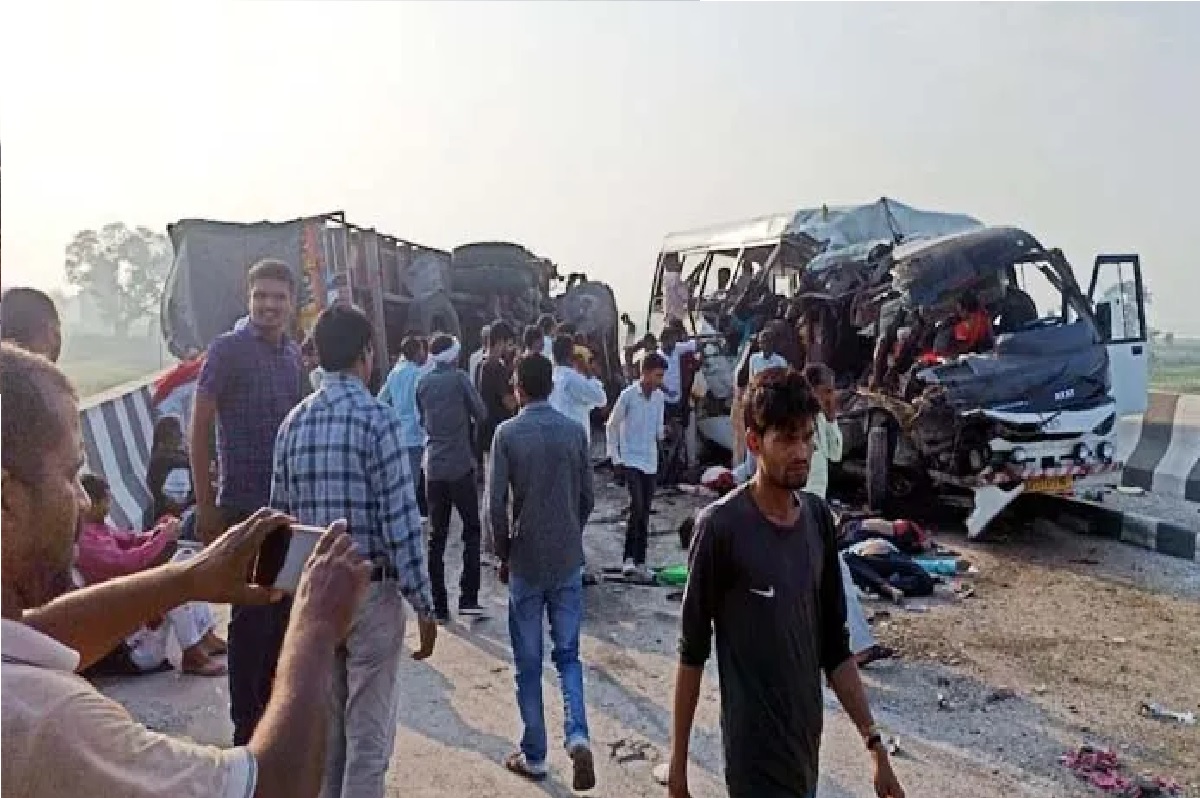 Lakhimpur Kheri Accident: लखीमपुर खीरी में बड़ा सड़क हादसा, बस और ट्रक की भिड़ंत में 7 से ज्यादा की मौत, 25 से अधिक घायल