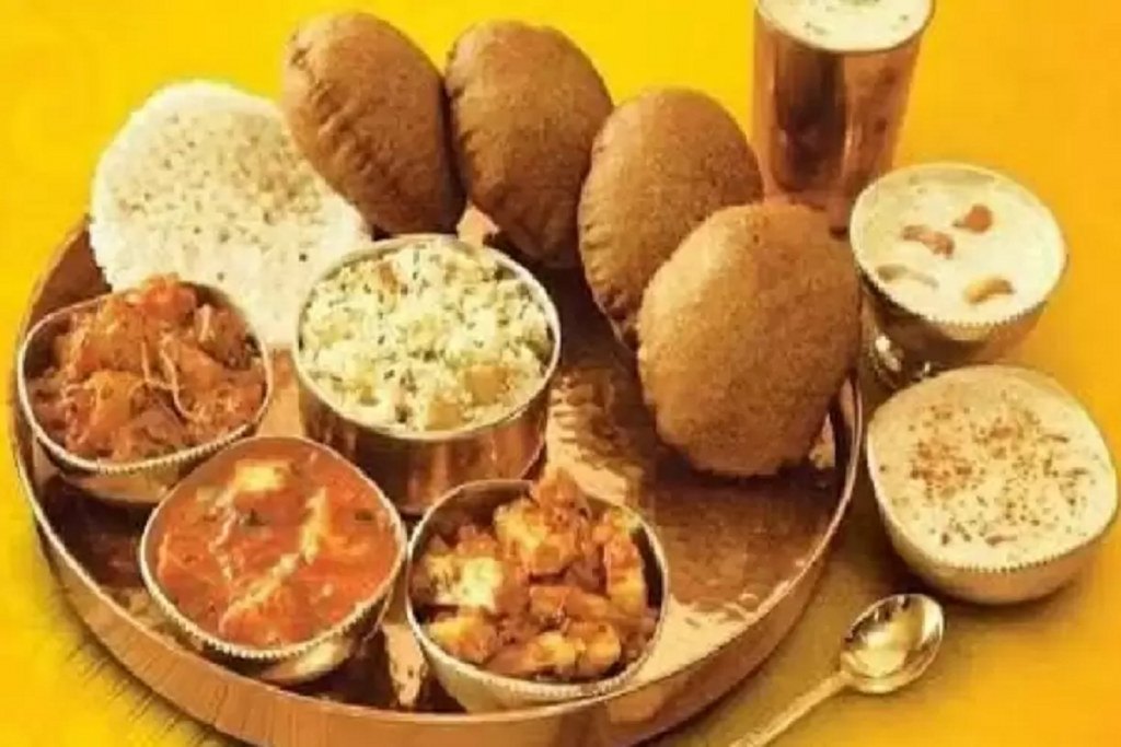 Navratri Vrat Thali नवरात्र में रेलवे का तोहफा उपवास रखने वालों को परोसेगा व्रत की थाली