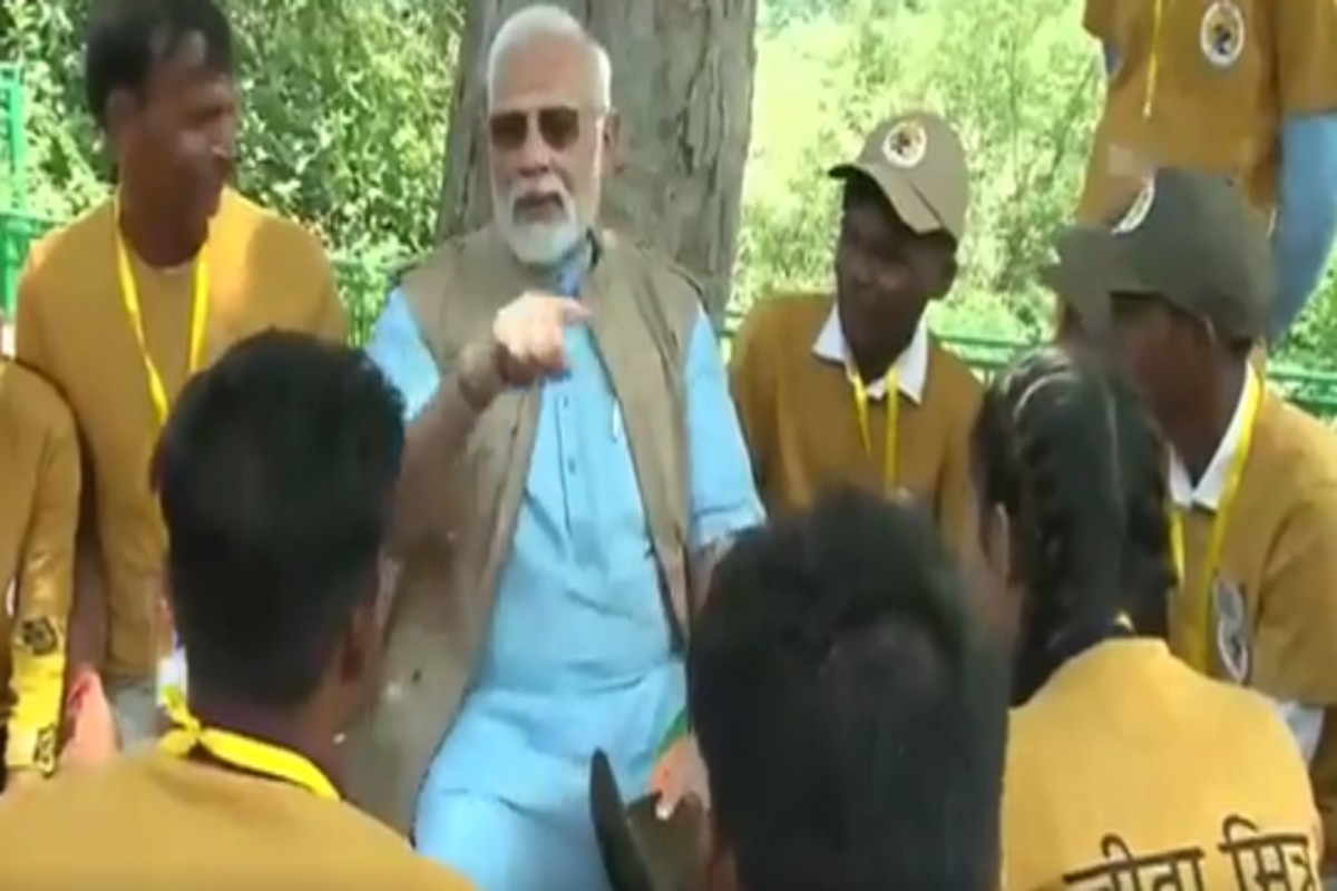 PM Modi: ‘मेरे रिश्तेदार भी आ जाए तो घुसने ना देना’, भारत आए चीतों को लेकर पीएम मोदी चिंतित, दी ये सख्त हिदायत