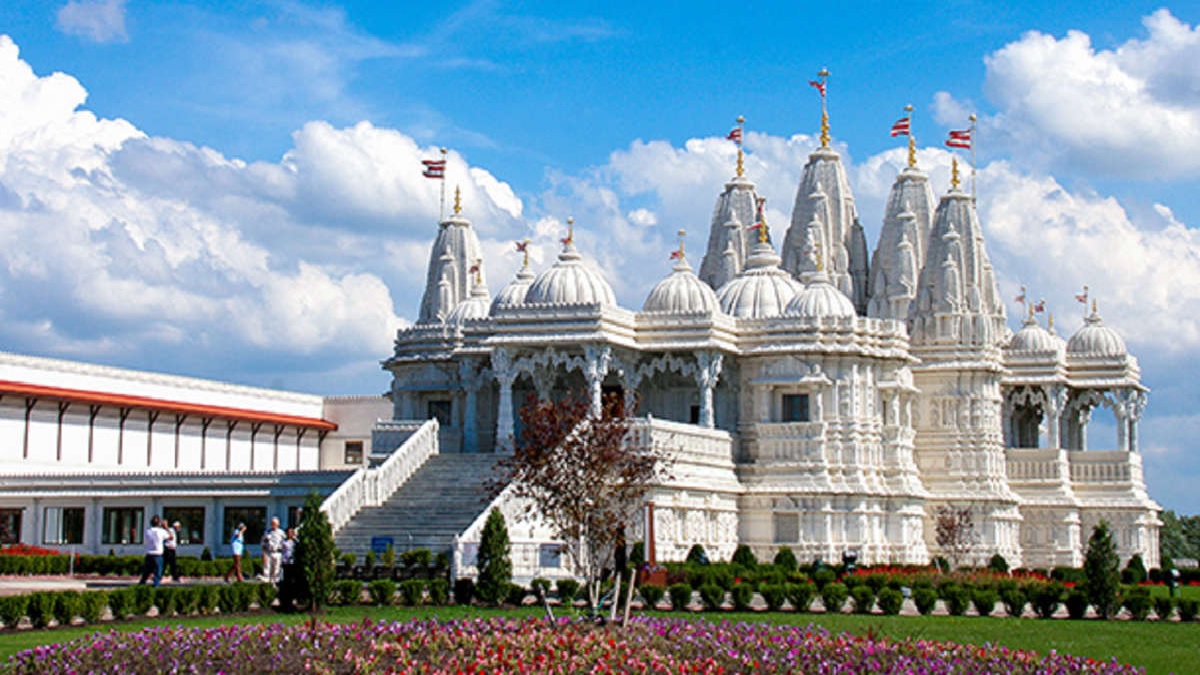 Swaminarayan Temple: कनाडा में स्वामीनारायण मंदिर को खालिस्तानियों ने बनाया निशाना, दीवारों पर लिखे भारत विरोधी नारे