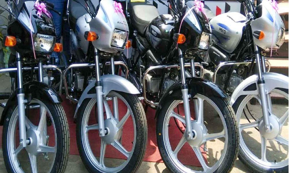 Two Wheelers: इन दो पहिया वाहन ने दिखाया अपना जलवा, इन गाड़ियों की बिक्री में आई तेजी