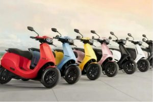 Electric Scooters: हीरो से लेकर टीवीएस कंपनी की गाड़ियों की रही शानदार बिक्री,खरीदने के लिए लोगों की लगी भीड़