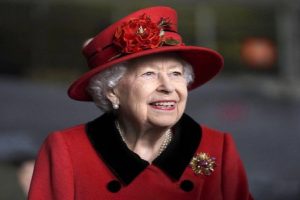 Queen Elizabeth: क्वीन एलिजाबेथ II के निधन के बाद किसके सर सजेगा ताज,और जानिए क्राउन में लगे कोहिनूर हीरे का क्या होगा?