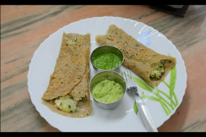 Navratri Vrat Recipe: व्रत में कुछ नया करना चाहते हैं ट्राई?, तो नोट कर लें झटपट बनने वाला स्वादिष्ट फलाहारी डोसा