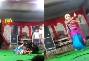 Jammu Kashmir: स्टेज पर डांस करते हुए हुई कलाकार की मौत, यहां देखें आखिरी पलों का दर्दनाक वीडियो