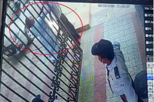 Noida: यूपी के नोएडा में फिर एक गार्ड को महिला ने पीटा, Cleo County सोसायटी का मामला