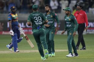 Asia Cup 2022: एशिया कप की ट्रॉफी…पाकिस्तान का सपना ही रह गया, इस खिलाड़ी ने ली हार की जिम्मेदारी, ट्वीट कर मांगी माफी