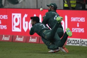 Asia Cup Final: श्रीलंका ने पाकिस्तान को एशिया कप में चटाई धूल, तो दिल्ली पुलिस ने ट्वीट कर लिए ऐसे मजे